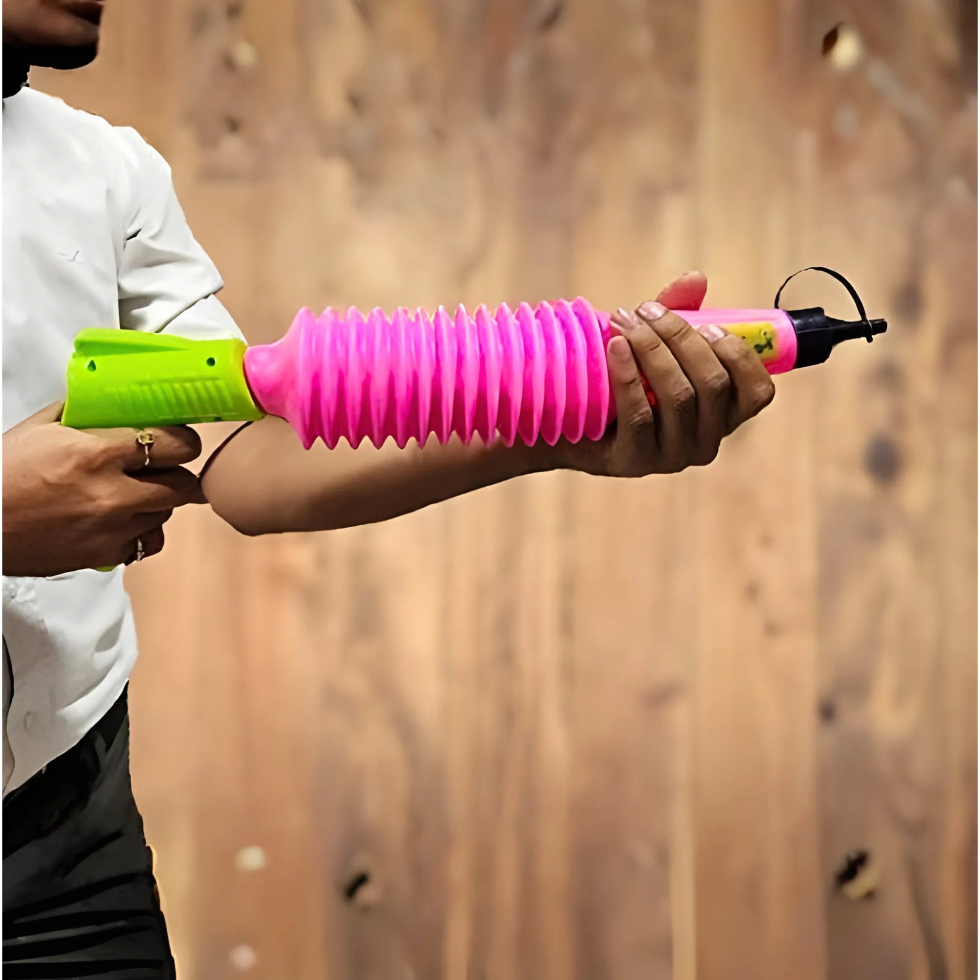 Star Gulal Gun | 100% Natural and Herbal Gulal | No Water Needed for Holi Celebration