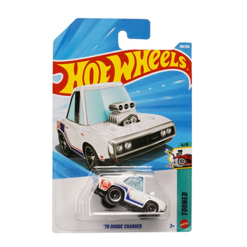 Hot Wheels ’70 Dodge Charger 1:64 Die-Cast Classic American Muscle Car Collectible