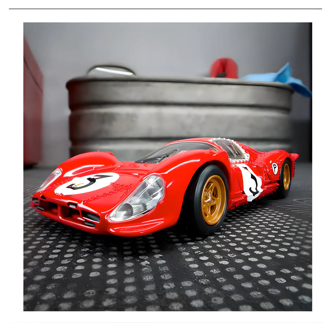 IMPORTED HOT WHEELS ELITE 64 FERRARI 330 P4 1967 PREMIUM RLC 1:64 (WITH PROTECTOR)