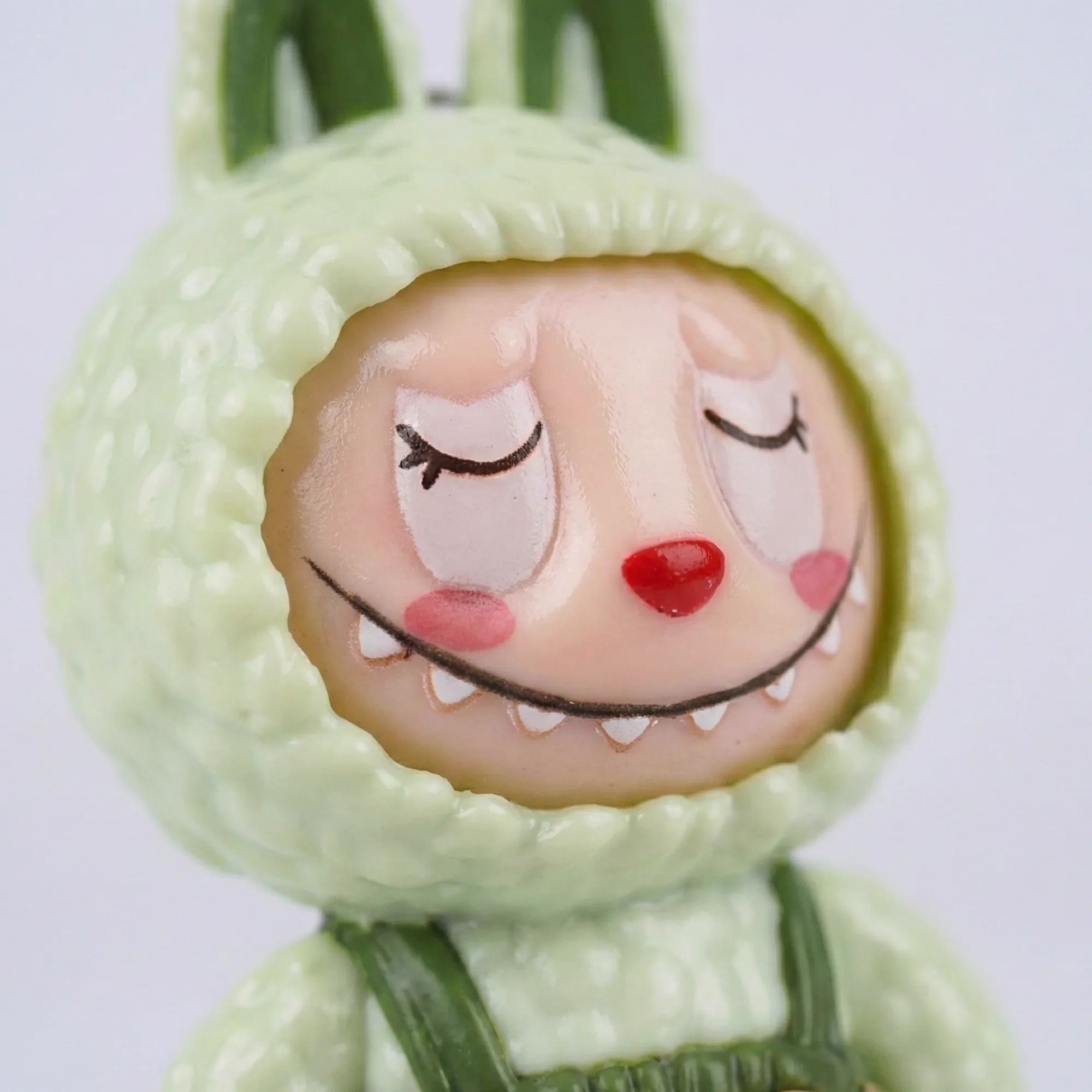 Labubu Face-Changing Doll Keychain - Cute 3-Expression Collectible Charm for Bags, Keys and Gifting